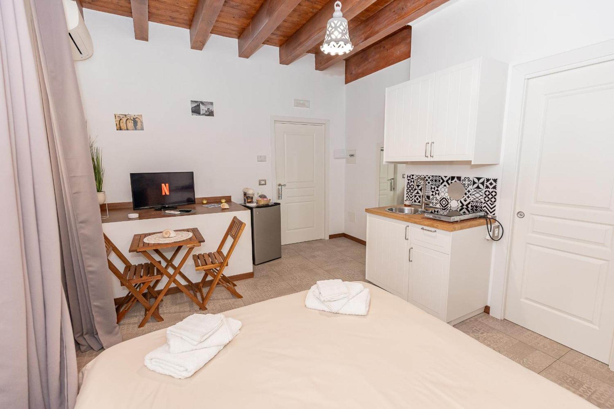 바를레타 Centro Storico Redmood House A 5 Min Dal Mare, Wi-Fi, A/C E Netflix 아파트 외부 사진