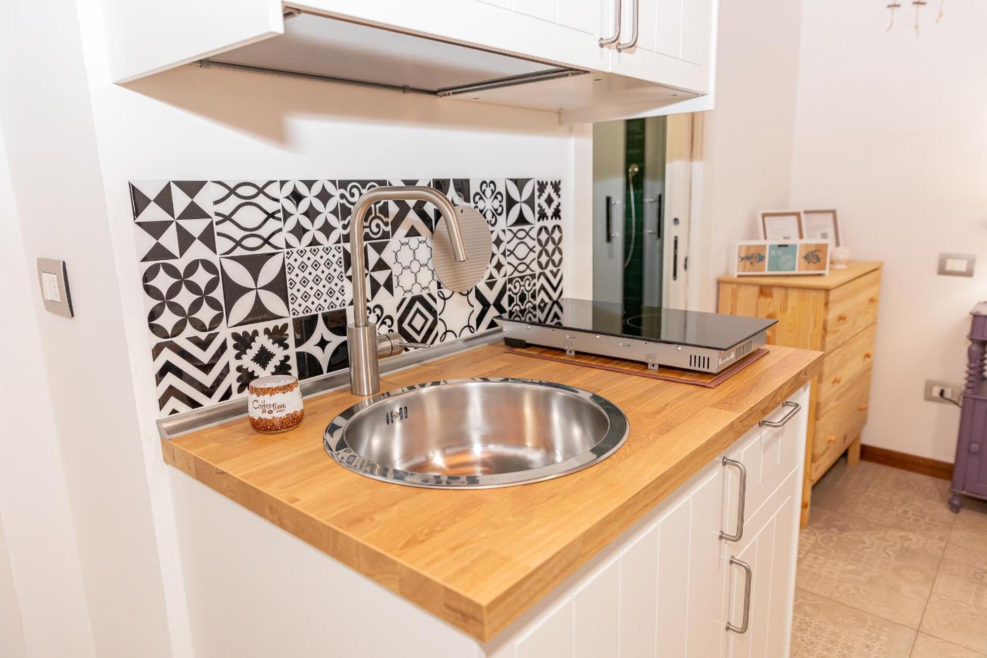 바를레타 Centro Storico Redmood House A 5 Min Dal Mare, Wi-Fi, A/C E Netflix 아파트 외부 사진